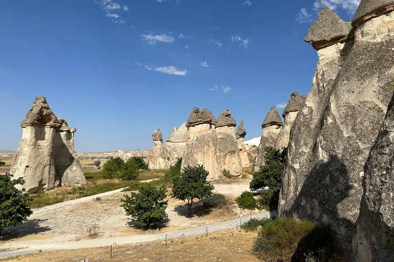 Rode rondleiding met Engelssprekende deskundige lokale gidsCappadocia Daily Tour met Engelssprekende lokale gids