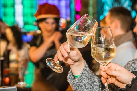 Freiburg: Pub Crawl guiado com bebidas