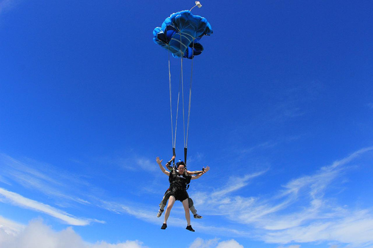 Pattaya-Bangkok Tandem Skydive with Ocean Views VIP Package