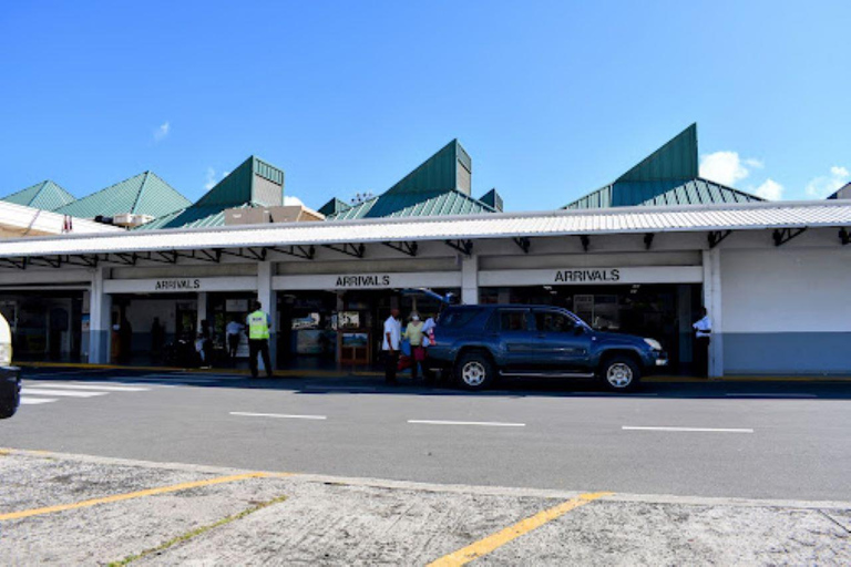 Hewanorra Airport: Private Round-Trip Transfer to Sandals Hewanorra Airport: Private Round-Trip Transfer to St. Lucia