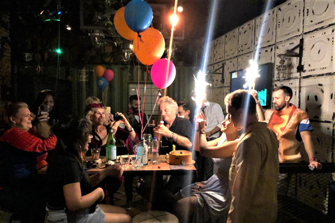 Dubai: Pub Crawl Nightlife Tour