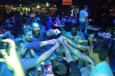 Dubai: Pub Crawl Nightlife TourSaturday Tour - Downtown Area