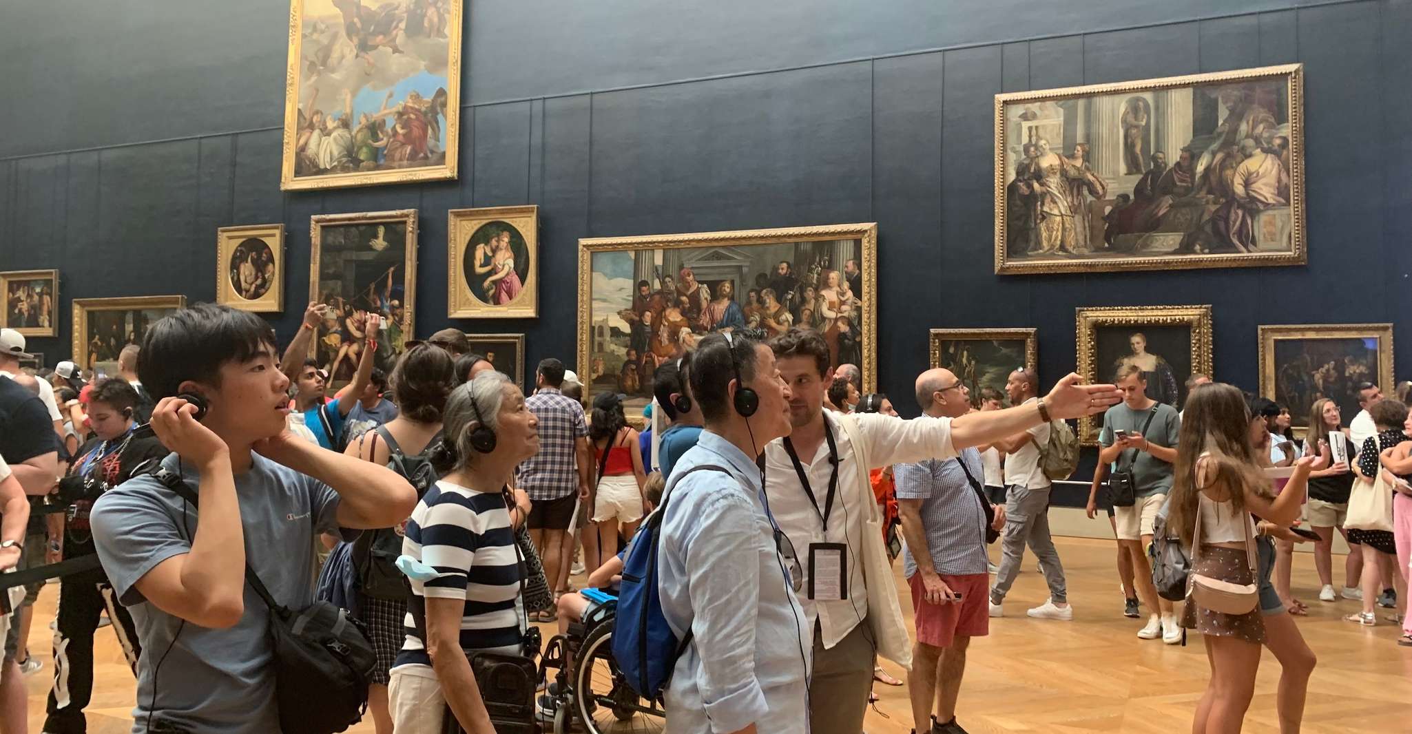 Paris: Louvre Masterpieces Tour with Pre-Reserved Tickets