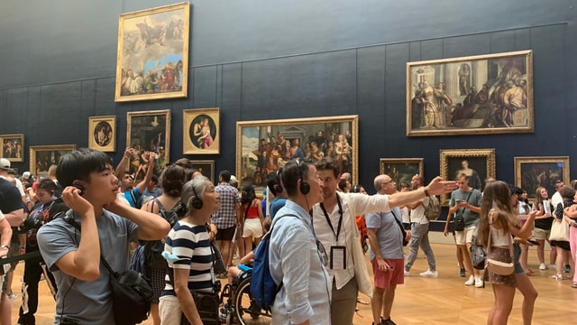 Visit Paris Louvre Masterpieces Tour with Pre-Reserved Tickets in Paris