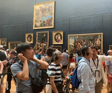 Louvre Masterpieces Tour with Pre-Reserved Tickets