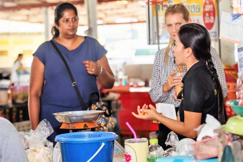 Khao Lak: lezione di cucina tailandese in un giardino con trasferimento