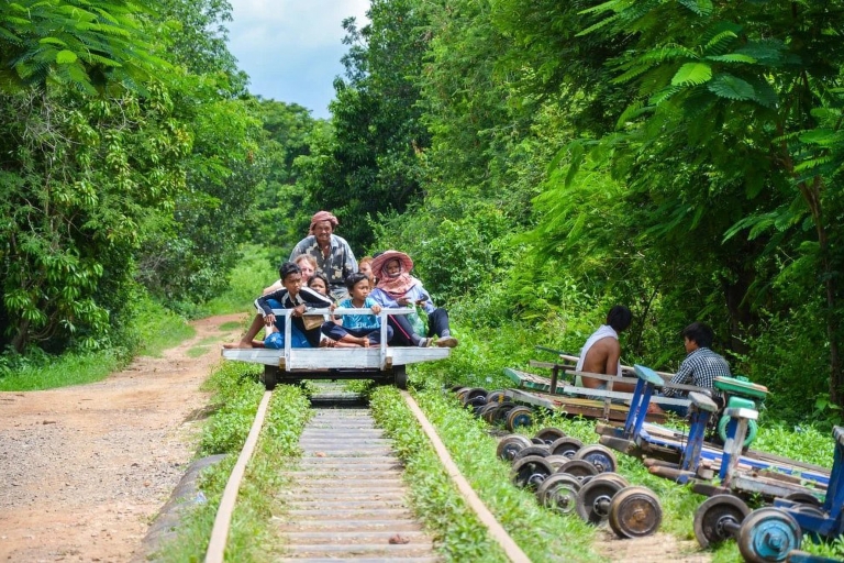Battambang: wycieczka do świątyń i jaskiń nietoperzy z przejażdżką bambusowym pociągiem