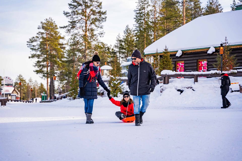 Rovaniemi Sesi N De Fotos Profesional Privada En El Pueblo De Pap