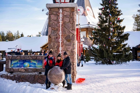 Rovaniemi: Privates Profi-Fotoshooting im Weihnachtsmanndorf