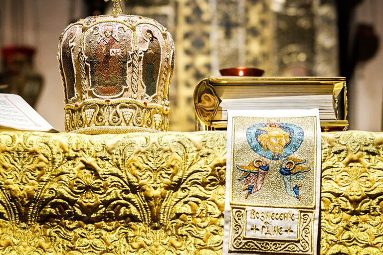 Bari: St. Nicholas Basilica and Crypt Guided Tour Bari: St. Nicholas Basilica and Crypt Guided Group Tour