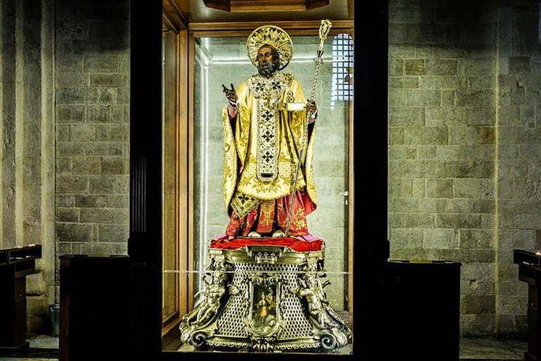 Bari: St. Nicholas Basilica and Crypt Guided Tour Bari: St. Nicholas Basilica and Crypt Guided Group Tour