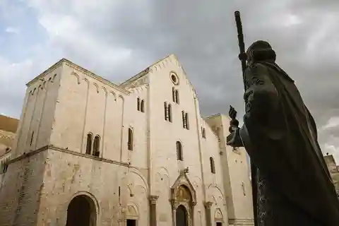Führung durch die Basilika St. Nikolaus und die Krypta