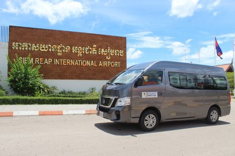 Siem Reap: Airport Pickup & Transfer with a Host