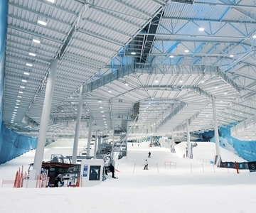 Oslo: Day Pass for Downhill Skiing at SNØ Ski Dome