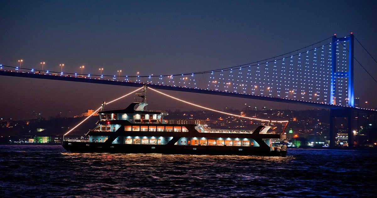 istanbul dinner cruise & entertainment with private table