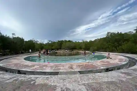 Au départ de Krabi : Source d'eau chaude salée de Khlong Thom et visite du musée