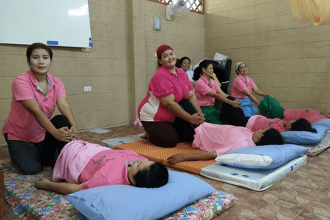 De Krabi: Visita à fonte termal de água salgada de Khlong Thom e ao museuExcursão de um dia a Khlong Thom com massagem tailandesa