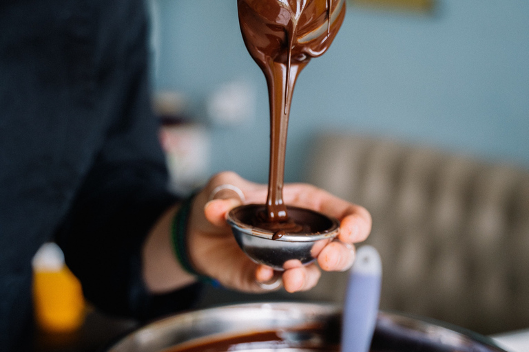 Depuis Genève : Excursion d&#039;une journée pour déguster le chocolat et le fromage de la GruyèreDepuis Genève : Excursion d&#039;une journée pour déguster du chocolat et du fromage 