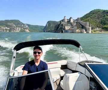 Belgrade: Golubac Fortress w/Iron Gate Speed Boat Ride