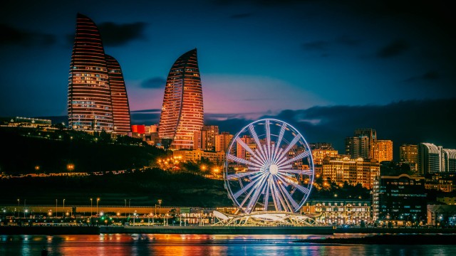 Visit BakuFull Day City Tour with Azerbaijani Lunch-all inclusive in Baku