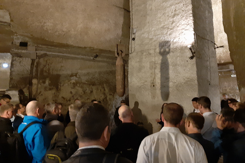 Neapel: Stadtrundgang durch die Innenstadt mit Underground NaplesNeapel: Stadtrundgang durch das Zentrum mit U-Bahn-Eingang