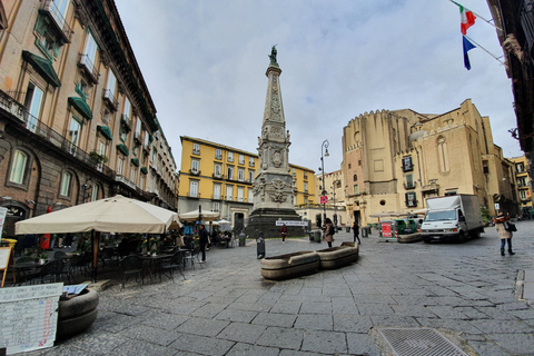 Nápoles: Excursão a pé pelo centro da cidade com entrada subterrâneaTour em italiano com ingressos subterrâneos