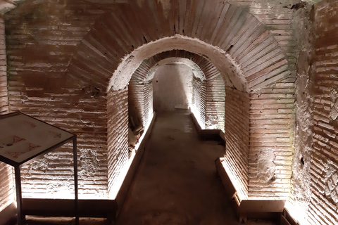 Naples: City Center Walking Tour with Underground EntryTour in Italian with Underground Entry Tickets