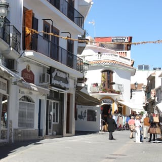 Malagasta: Nerja, luolat ja Frigiliana Yksityinen opastettu kierros