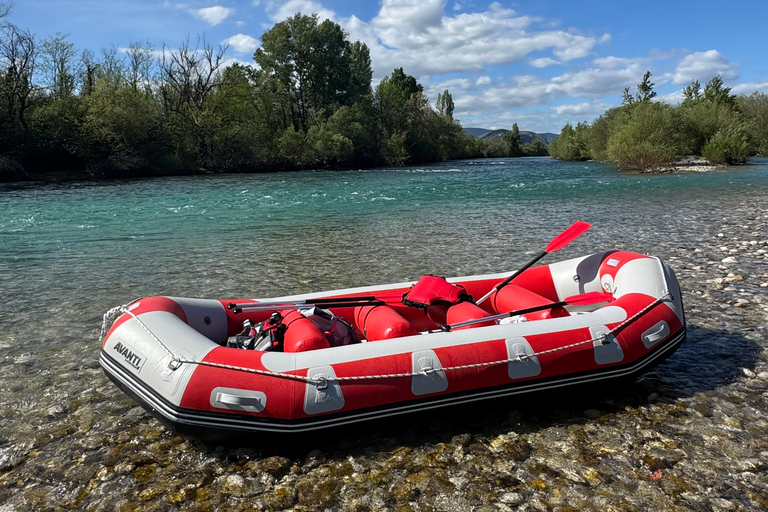 موستار: مغامرة التجديف في نهر نيريتفا