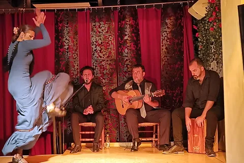 Sevilla: Espectáculo Flamenco en el Tablao Flamenco Andalusí