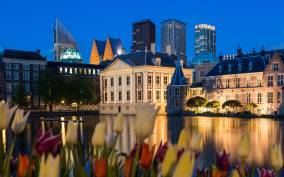 The Hague: Highlights Self-Guided Scavenger Hunt and Tour