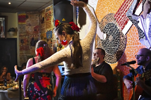 Valencia: Flamenco Show im El Toro y La Luna mit einem Drink
