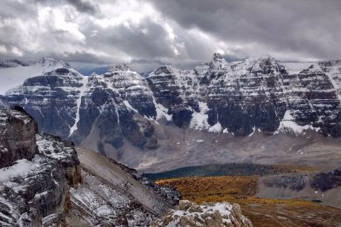 From Banff or Lake Louise: Moraine Lake & Larch Valley Hike