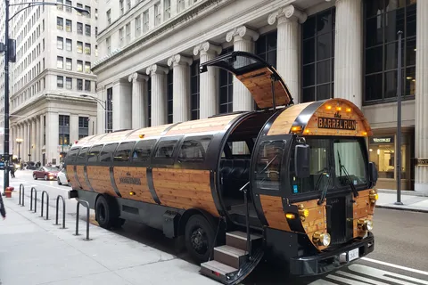 Chicago: Craft Brewery Tour by Barrel Bus