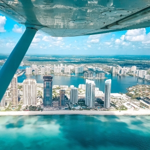 Miami: South Beach Private Airplane Tour with Drinks