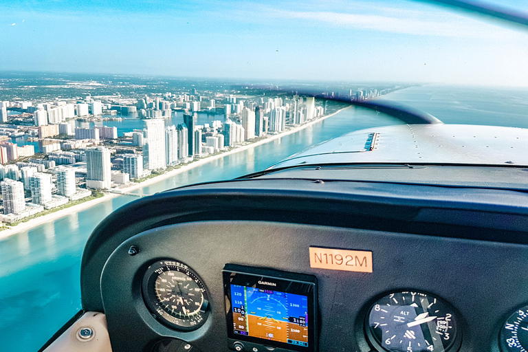 Miami Beach: South Beach Private Airplane Tour with Drinks