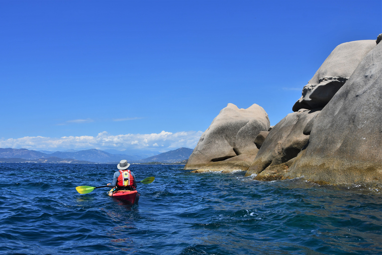 Porticcio: Guiding Kayaking Tour Porticcio: Guiding Kayaking Tou