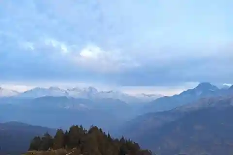 Pokhara: 2-Day Poon Hill Trek with Sunrise