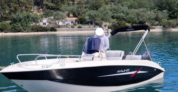 Corfu: Private Boat Cruise with Skipper