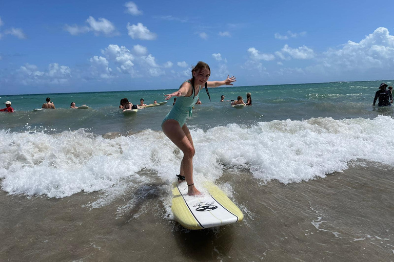 Rincón: Aula de surfe