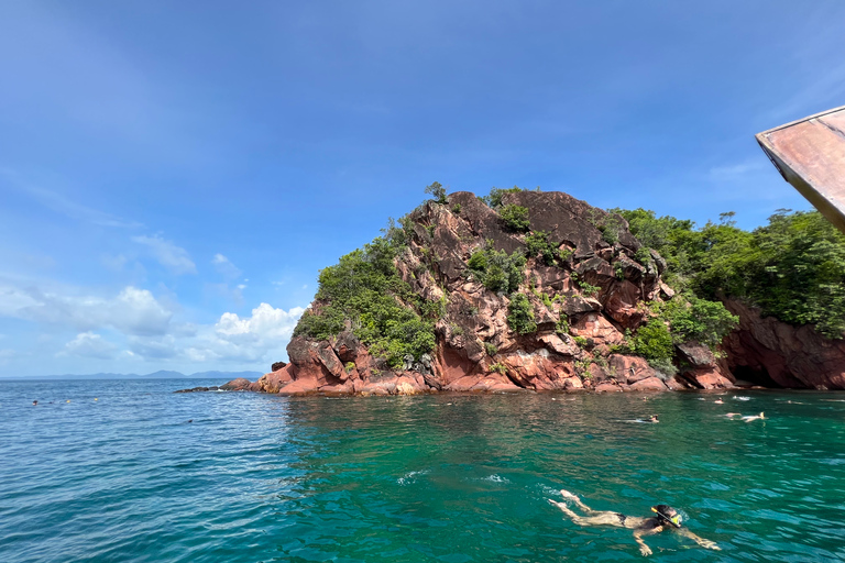 Krabi: tour en barco por las islas Hong, kayak y miradorPunto de encuentro en el Hotel Phra Nang Inn de Ao Nang