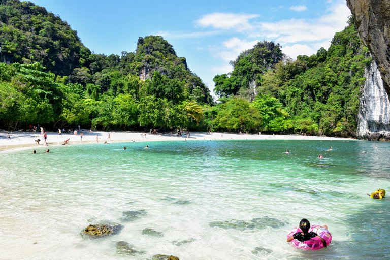 Krabi: tour en barco por las islas Hong, kayak y miradorPunto de encuentro en el Hotel Phra Nang Inn de Ao Nang