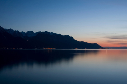 Geneva: Private Boat Cruise with Optional Fondue Private Boat day Lake Geneva (2h)