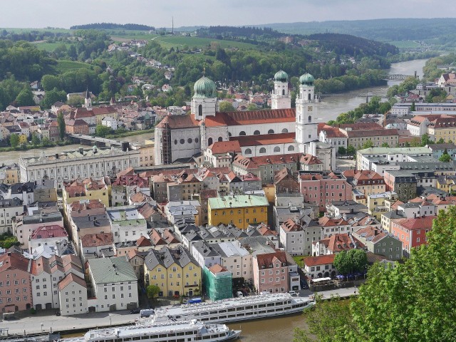 Visit Passau Private Walking Tour with a Professional Guide in Vienna