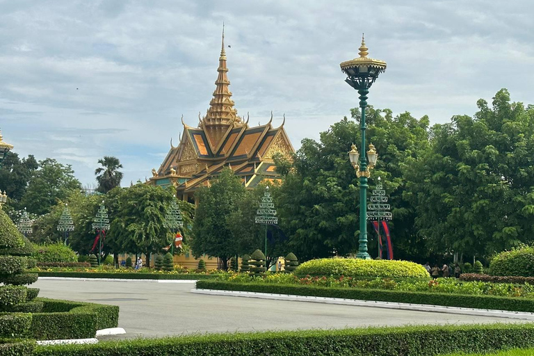 Tour di mezza giornata al Palazzo Reale, alla Pagoda d&#039;Argento e al Wat Phnom