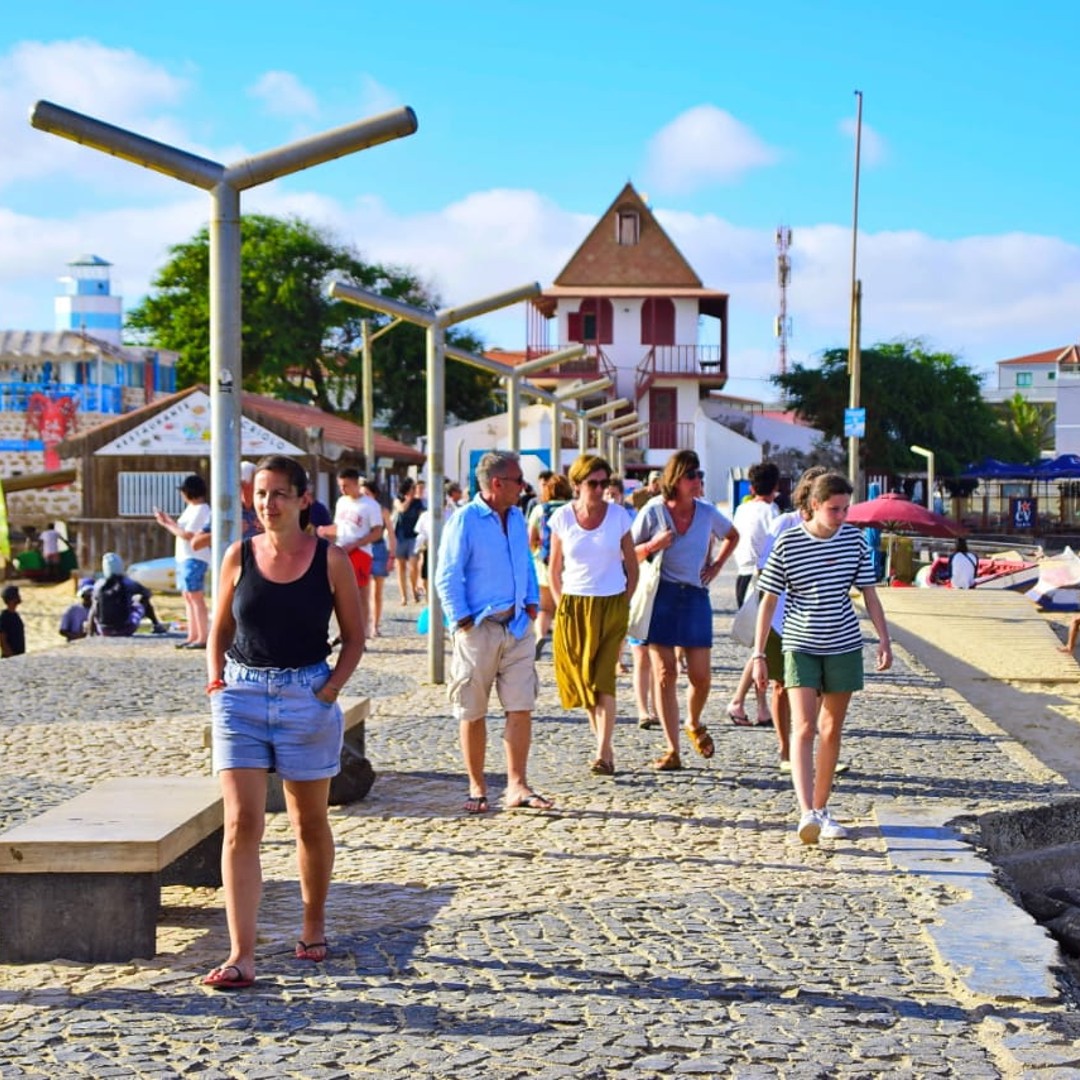 Colagem de mídia