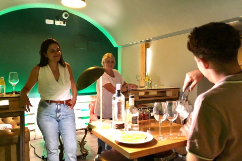 Madrid: Secret Cave Gin en Tonic Workshop met Tapas