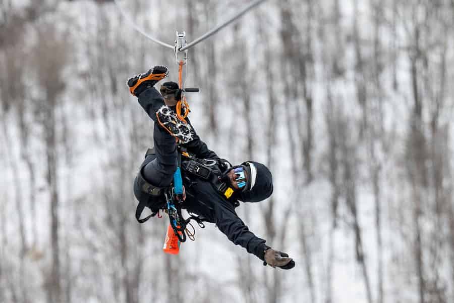 Tyroparc: Mega-Ziplines und Wandern in den Laurentianern. Foto: GetYourGuide