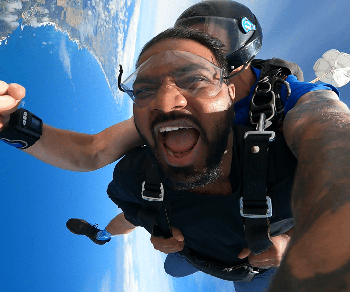 Great Ocean Road: Skydive over the Twelve Apostles