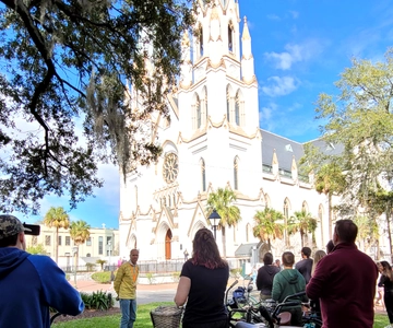 Savannah: Historical Bike Tour with Tour Guide